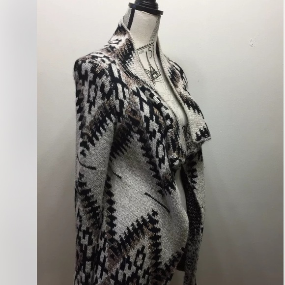 Sun & Shadow Women Sweater Coat Overpiece  Tribal Print Cream Brown XS - Picture 3 of 11